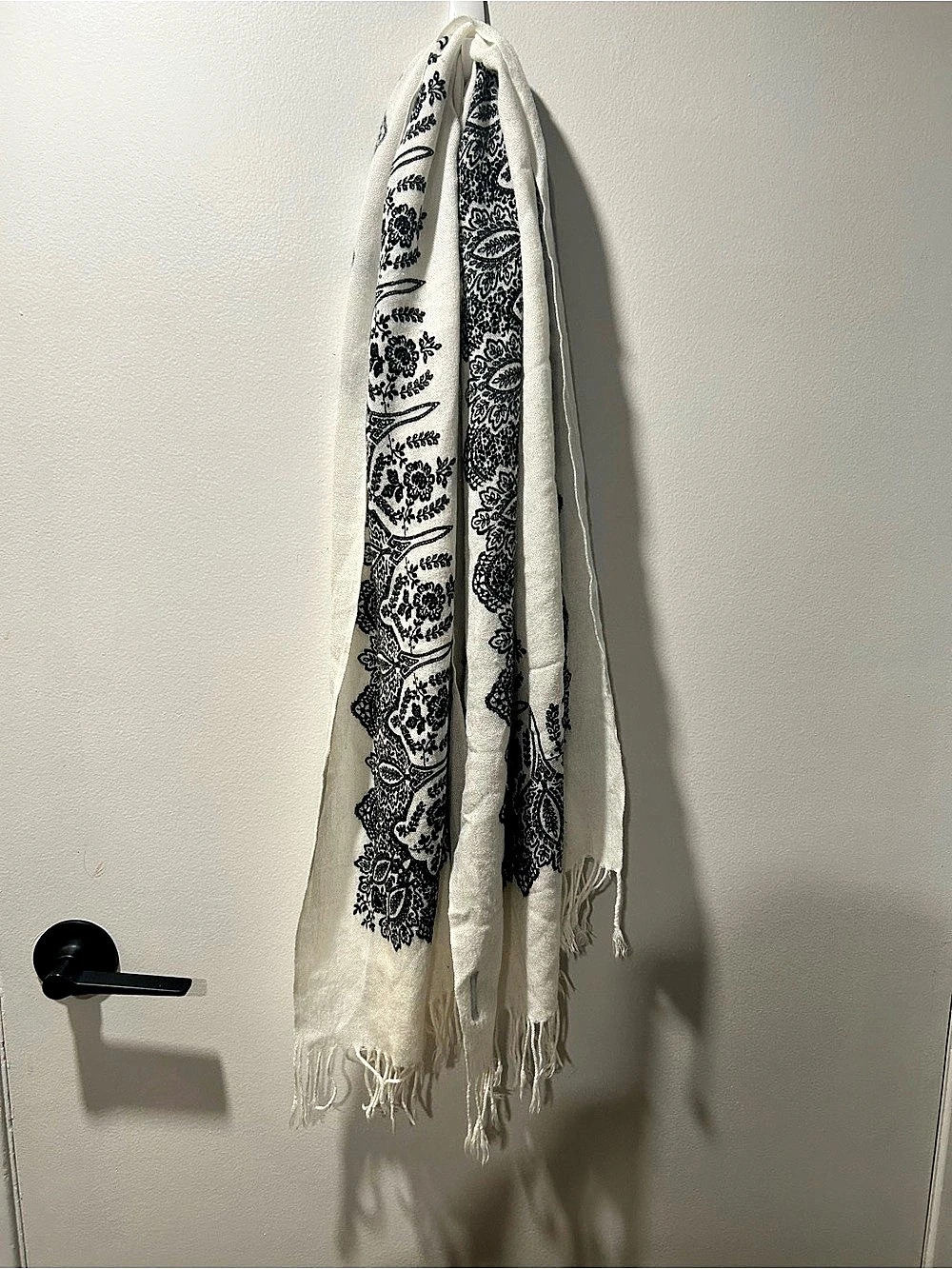 Jacob Black & Ivory Paisley Scarf Wrap | Fringe